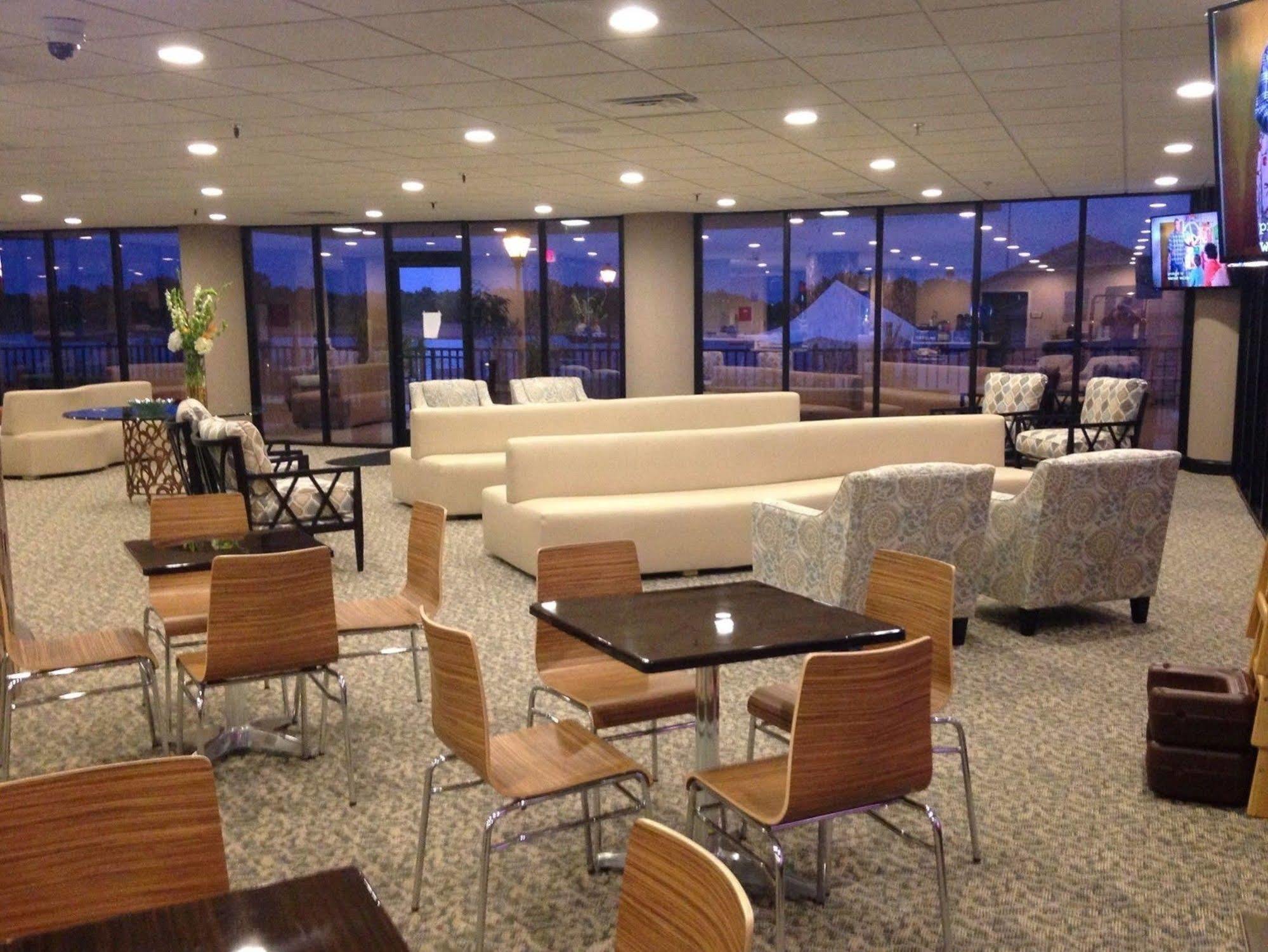 מורהד סיטי Bask Hotel At Big Rock Landing מראה חיצוני תמונה